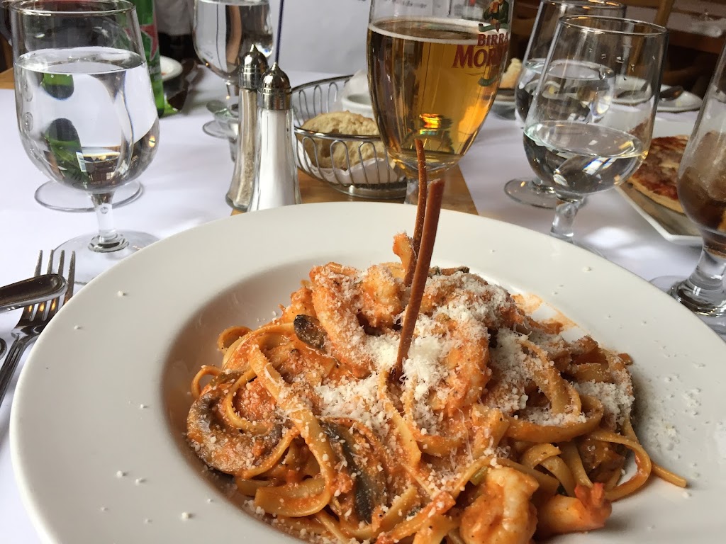 Restaurant Papa Luigi | 155 Rue Principale, Saint-Sauveur, QC J0R 1R6, Canada | Phone: (450) 227-7250