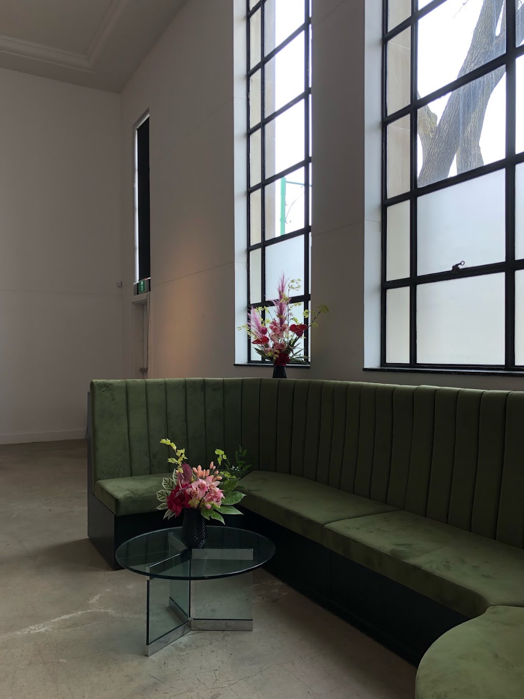 Maxville Studio | 1307 Av. Van Horne, Outremont, QC H2V 1K7, Canada | Phone: (514) 875-5333