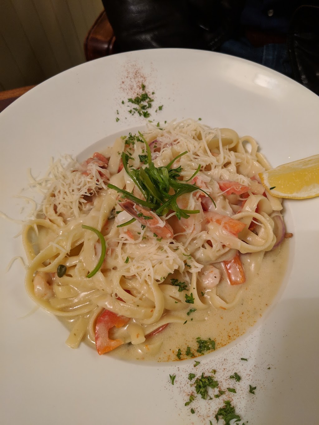 Jonathans Restaurant | 425 Quebec St, Victoria, BC V8V 4Z2, Canada | Phone: (250) 383-5103