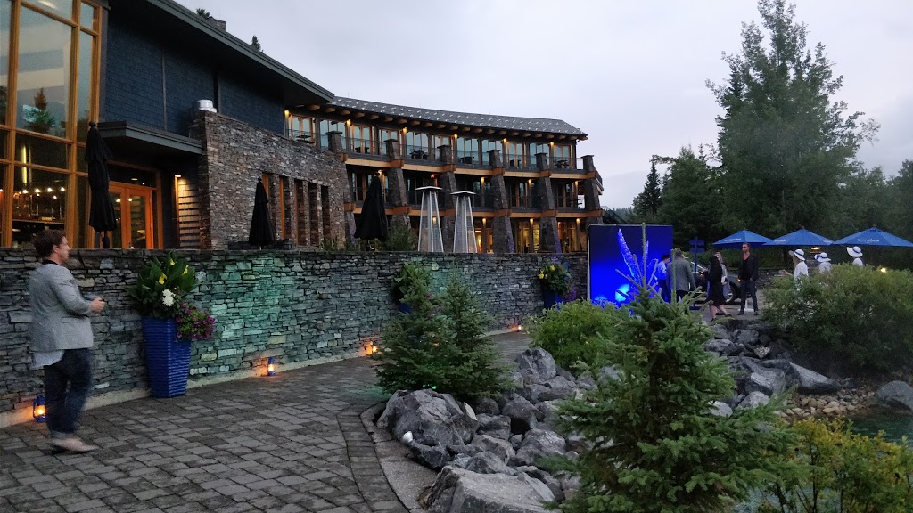 Azuridge Estate Hotel | 178057 272 St W, Priddis, AB T0L 1W0, Canada | Phone: (403) 931-0100
