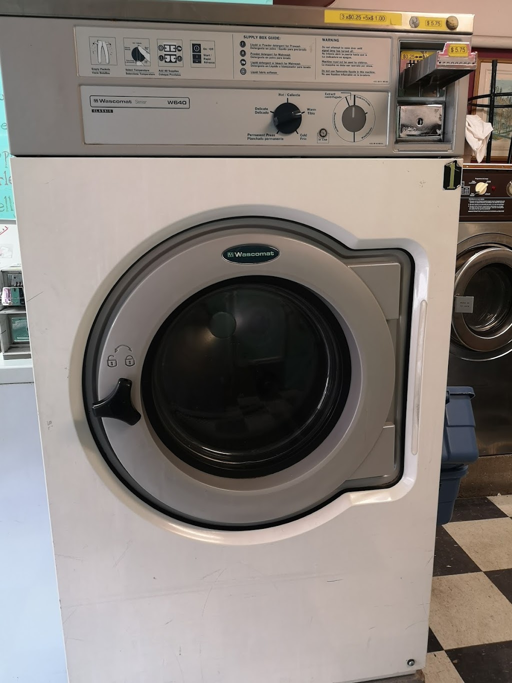 Buanderie Fairmount Laundromat | 75 Av. Fairmount O, Montréal, QC H2T 2M3, Canada | Phone: (514) 862-6882