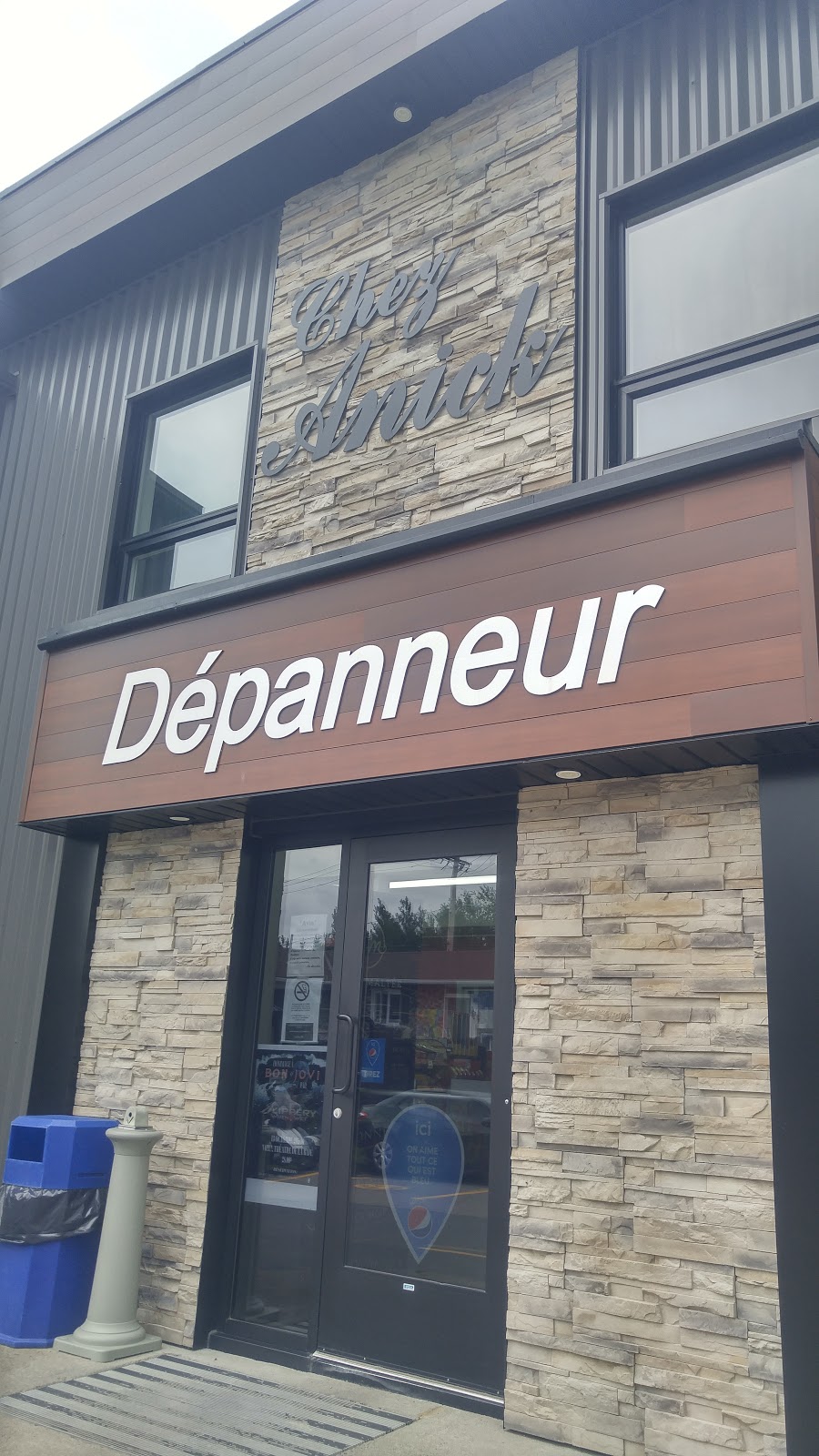 CREVIER - Dépanneur Bonisoir chez Anick | 1990 Av. du Pont S, Alma, QC G8B 6N5, Canada | Phone: (418) 662-2854