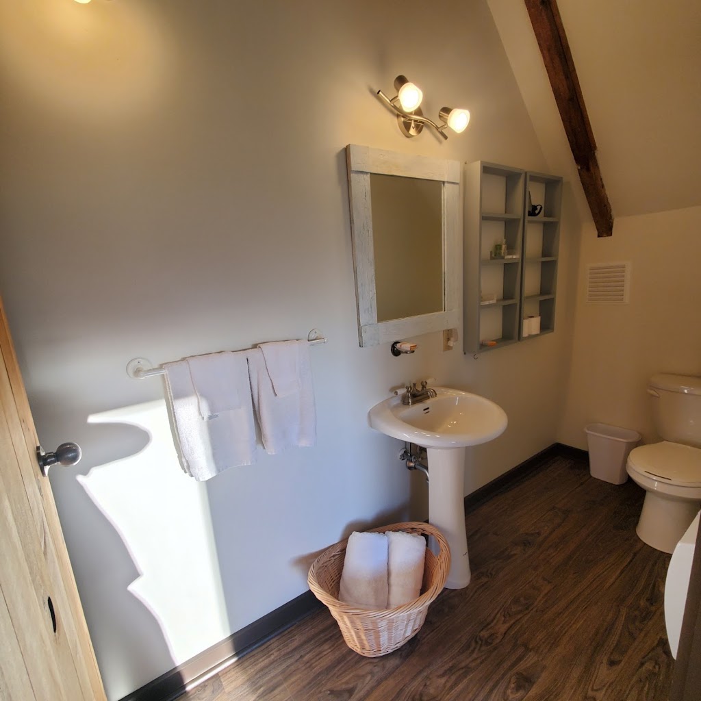 Cliffside Inn | 11561 Shore Rd, Murray River, PE C0A 1W0, Canada | Phone: (289) 922-8789