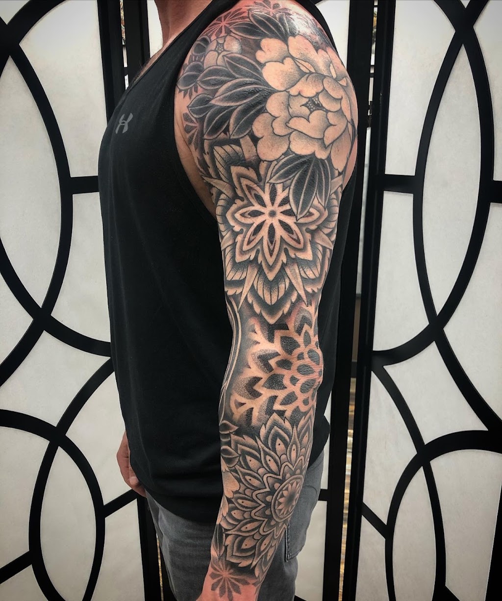 Memorial Tattoo Parlour | 2780 Veterans Memorial Pkwy Unit 210, Victoria, BC V9B 3S6, Canada | Phone: (778) 433-3899