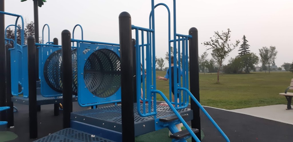 Hollick Kenyon Park | T5Y 0R1,, 15716 54 St NW, Edmonton, AB T5Y 0R1, Canada