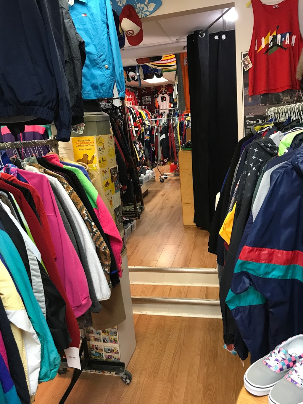 TrickyInc | 2V4, 77 Donegani Ave, Pointe-Claire, QC H9R 2W1, Canada | Phone: (514) 501-7015
