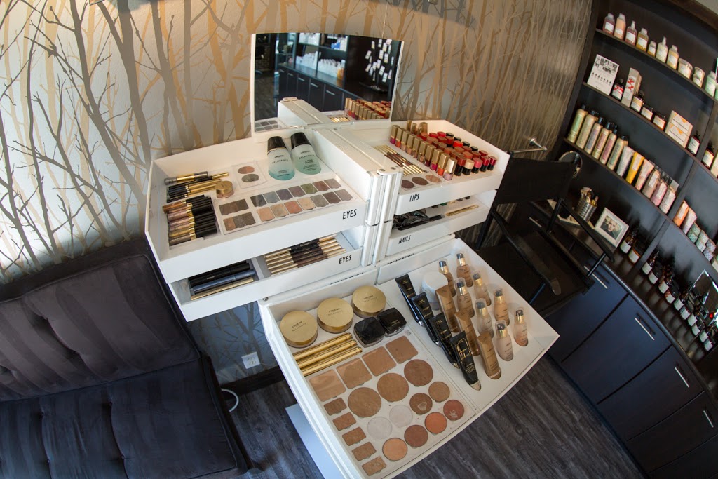 Mystique Hair Design | 15621 Marine Dr, White Rock, BC V4B 1E1, Canada | Phone: (604) 542-3616