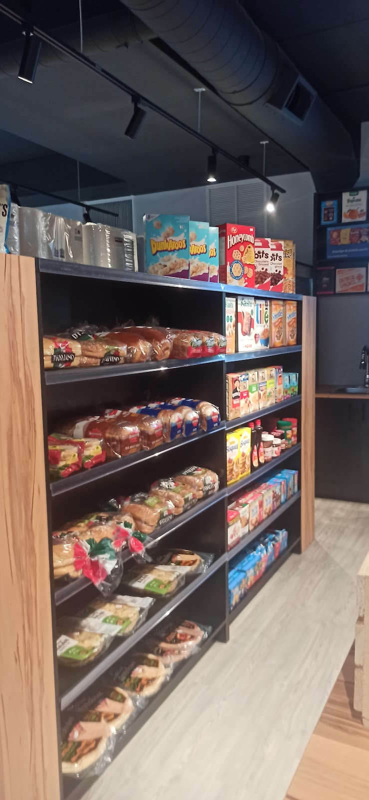 Lakeview Market | 366 Winston Rd #161, Grimsby, ON L3M 0H2, Canada | Phone: (905) 945-4888