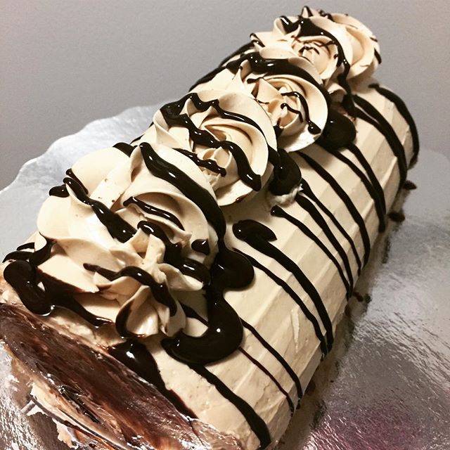 Cloud Cakes by Auntie Lou | 6861 170 St NW, Edmonton, AB T5T 4W5, Canada | Phone: (780) 540-2001