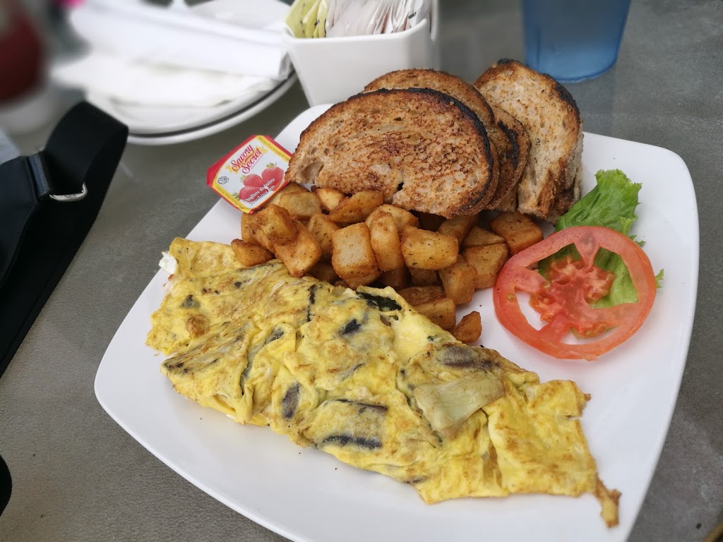 Sunnyside Pavilion Cafe | 1755 Lake Shore Blvd W, Toronto, ON M6S 5A3, Canada | Phone: (416) 531-2233