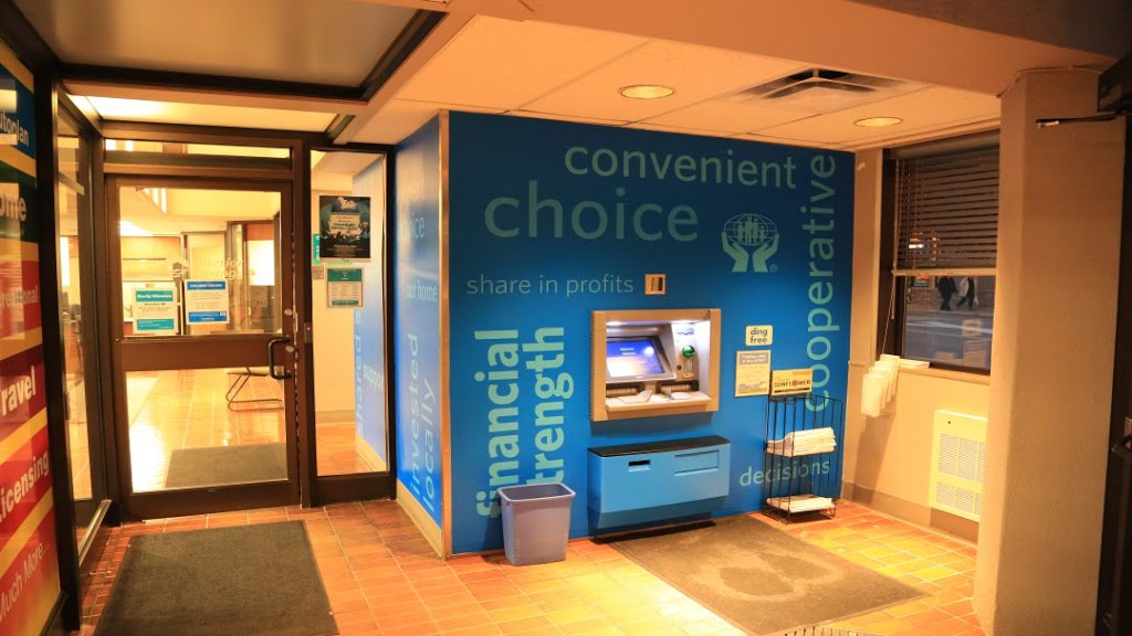 Interior Savings Credit Union | 814 Shuswap Ave, Chase, BC V0E 1M0, Canada | Phone: (250) 679-8831