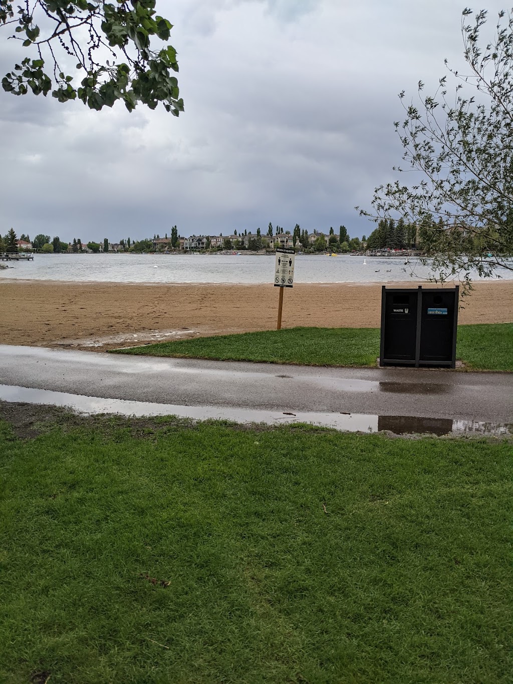 Mckenzie Lake Beach Club | 16199 McKenzie Lake Way SE, Calgary, AB T2Z 1L7, Canada | Phone: (403) 257-1657