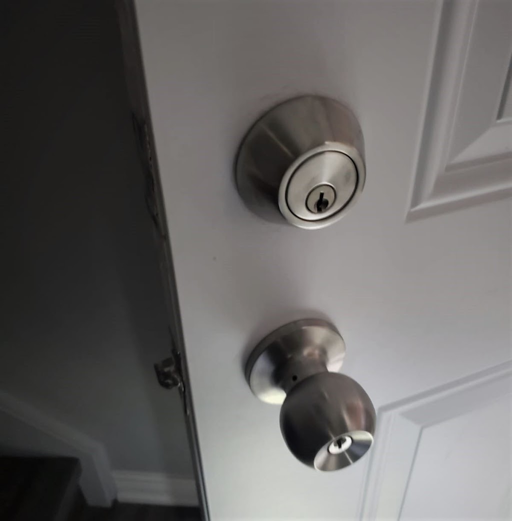 Hero Locksmith Ottawa | 2078 Leinster Cir, Ottawa, ON K2S 2Z5, Canada | Phone: (613) 240-6340