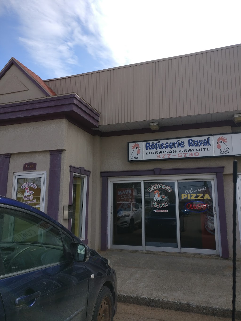 Rotisserie Pizzeria Royal | 7385 Rue Notre Dame O, Trois-Rivières, QC G9B 1L8, Canada | Phone: (819) 377-5730