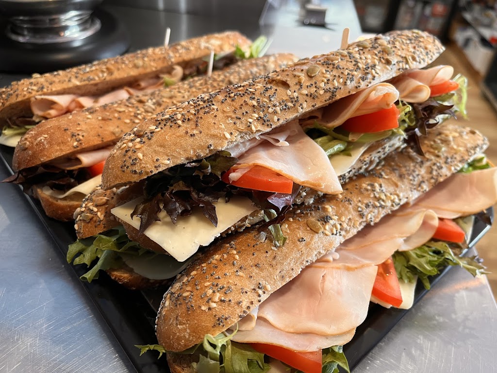 Café Marius | 365 Rue Principale, Saint-Donat-de-Montcalm, QC J0T 2C0, Canada | Phone: (819) 419-0103