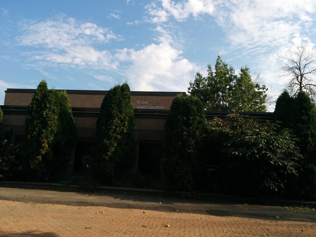 École Saint-Laurent | 8535 SAGUENAY AVE, Brossard, QC J4X 1M7, Canada | Phone: (450) 465-7552