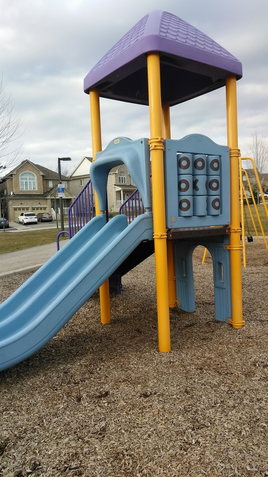 James Potter Park | James Potter Rd & Oblate Crescent, Brampton, ON L6Y 0K2, Canada | Phone: (905) 874-2906