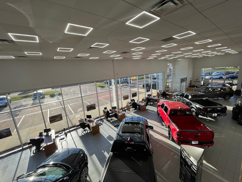 Rallye Motors Chrysler | 1810 Main St, Moncton, NB E1E 4S7, Canada | Phone: (800) 572-5593