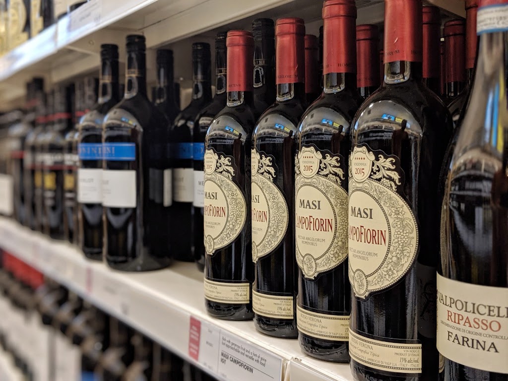 LCBO | 1200 Boulevard St-Laurent #540, Ottawa, ON K1K 3B8, Canada | Phone: (613) 744-4690