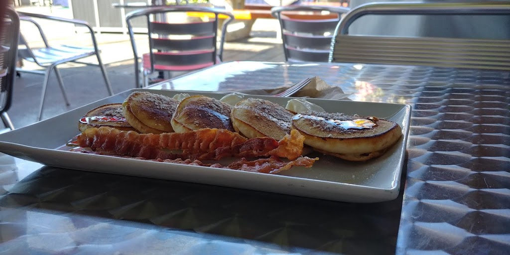 Pierside Deli | 3800 Bayview St, Richmond, BC V7E 5W3, Canada | Phone: (604) 448-0071
