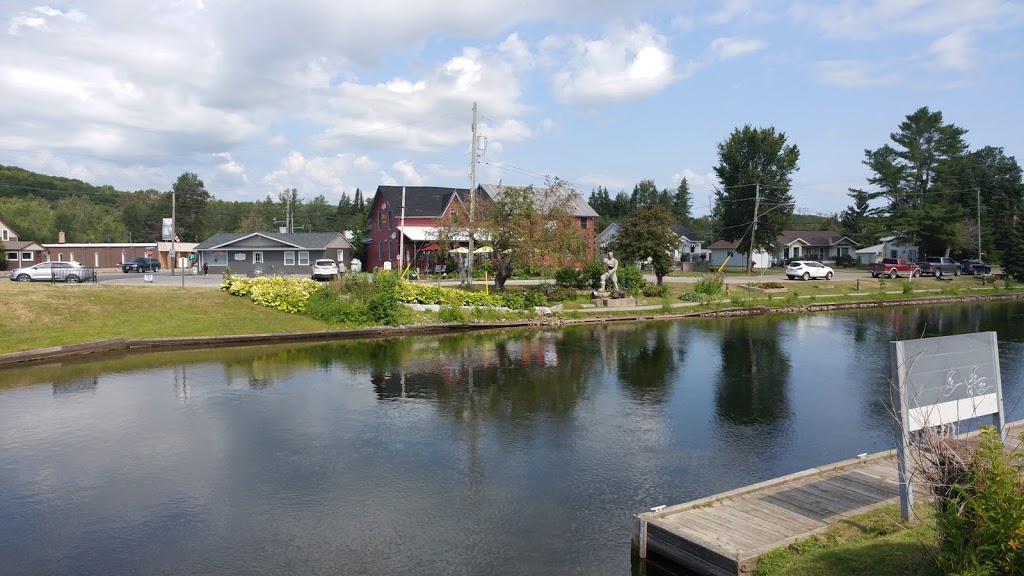 The Woods of Minden HIlls | 1831 Haliburton County Rd 21, Minden, ON K0M 2K0, Canada | Phone: (705) 286-1233