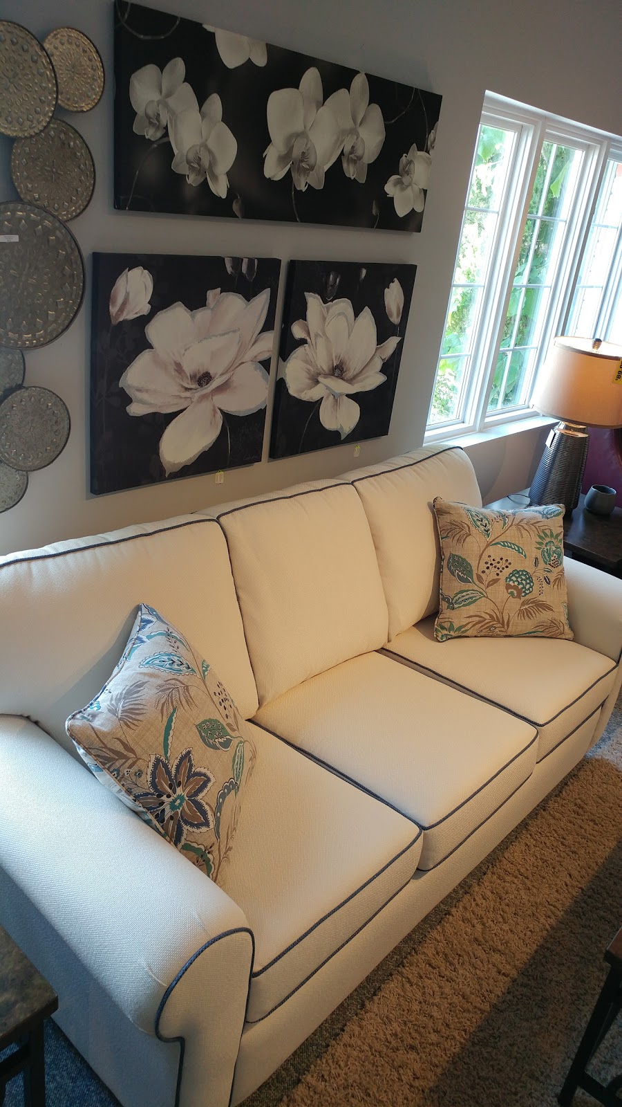 Lavertys Home Furnishings | 1150 Broad St E, Dunnville, ON N1A 3A2, Canada | Phone: (905) 774-6342
