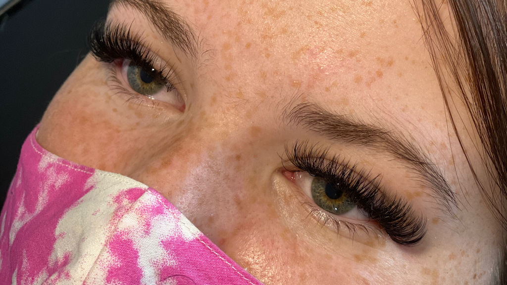 Beauty.By.BB | 22 Gordon Cowling St, Courtice, ON L1E 0G6, Canada | Phone: (905) 259-5052