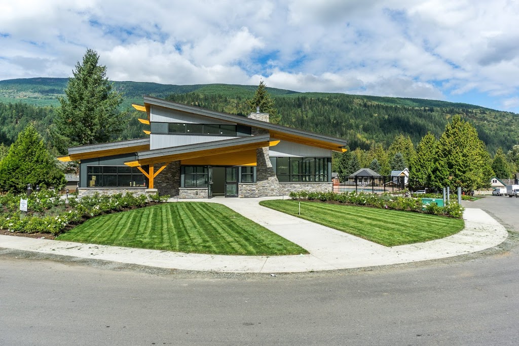 Aquadel Crossing | 1885 Columbia Valley Rd, Lindell Beach, BC V2R 4W6, Canada | Phone: (604) 858-2840