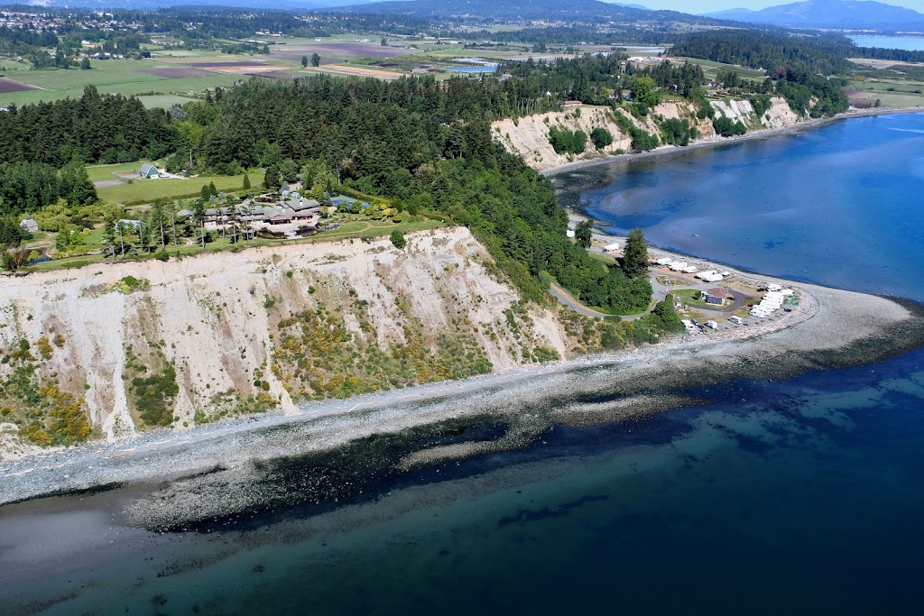 Eagles Landing Manor | 3275 Campion Rd, Saanichton, BC V8M 1W7, Canada | Phone: (778) 989-3891