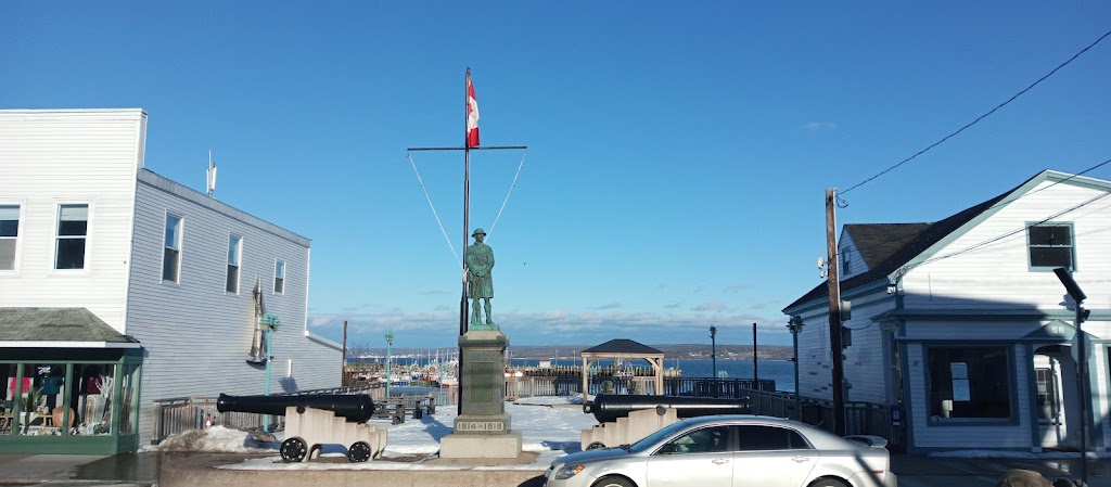 Marshalls Gifts & Souveniers | 62 Water St, Digby, NS B0V 1A0, Canada | Phone: (902) 245-4606