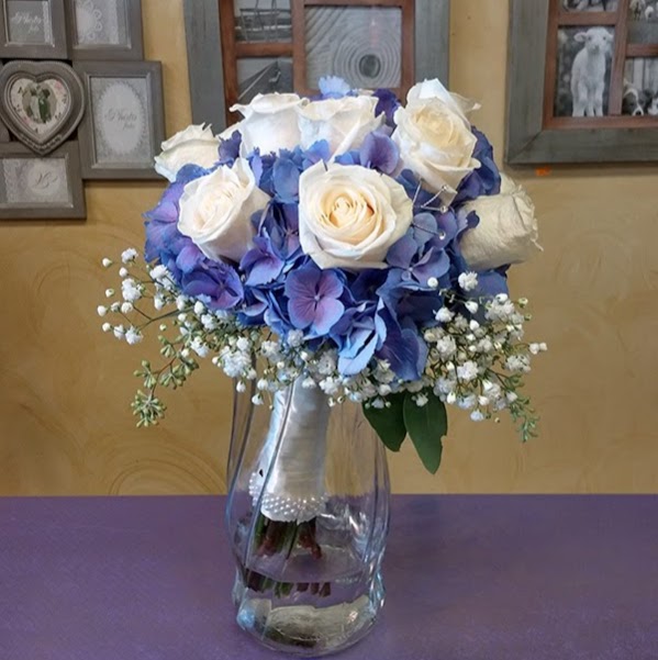 Brookswood Florist | 4061 200 St, Langley City, BC V3A 1K8, Canada | Phone: (604) 530-8311