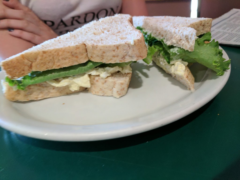Ti-Beauville Restaurant | 43160 #1 East Hwy, Richer, MB R0E 1S0, Canada | Phone: (204) 422-9414