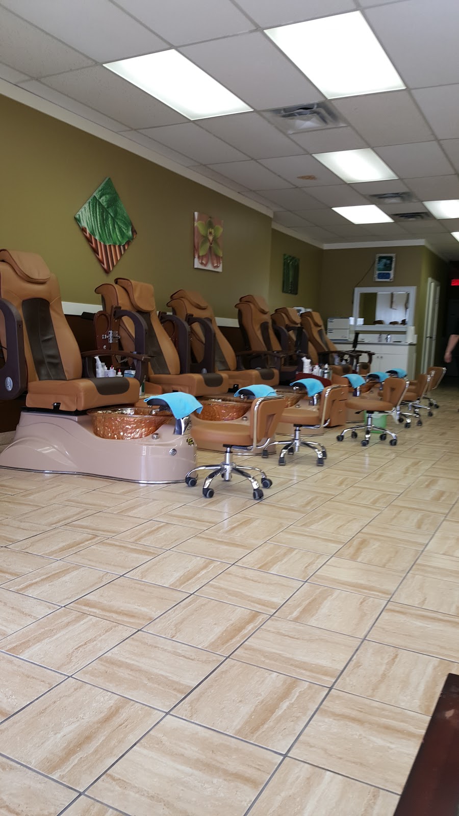 Yennys Nails & Spa Inc | 816 Willow Park Dr SE, Calgary, AB T2J 5S1, Canada | Phone: (403) 278-8111