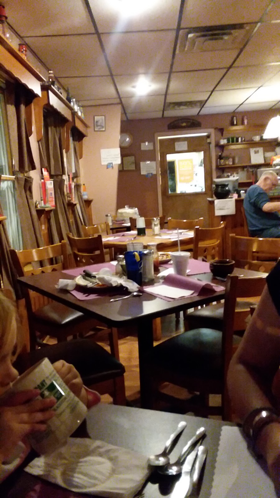 Nu Pier Restaurant | 13212 NY-3, Sackets Harbor, NY 13685, USA | Phone: (315) 646-3312
