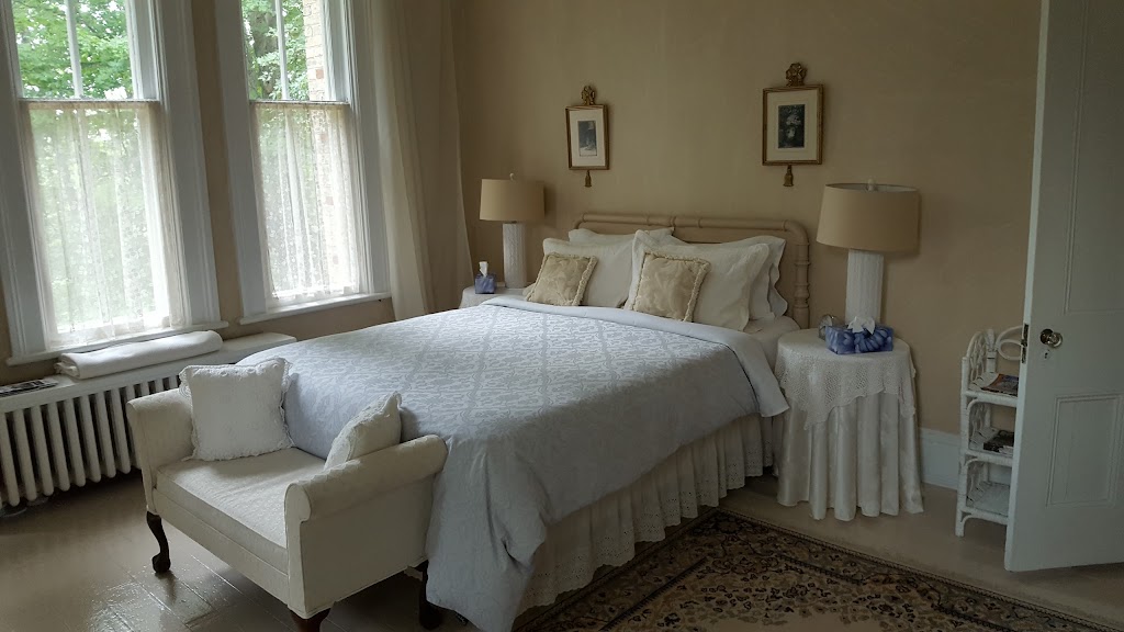 The Highland Manor | 867 4th Ave A W, Owen Sound, ON N4K 6L5, Canada | Phone: (519) 372-2699