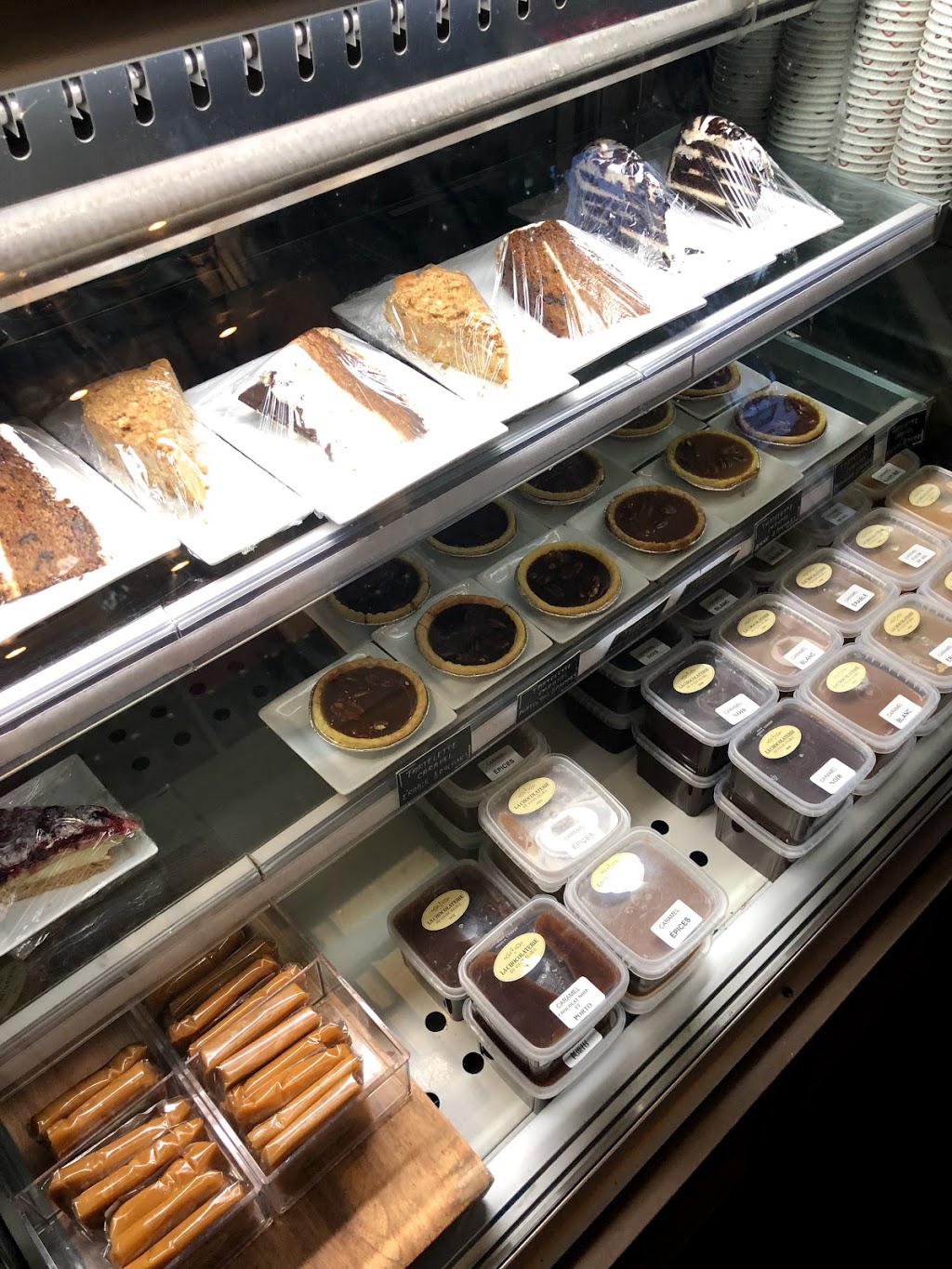 La Chocolaterie du Vieux-Beloeil | 960 Rue Laurier, Beloeil, QC J3G 4K9, Canada | Phone: (450) 446-4100