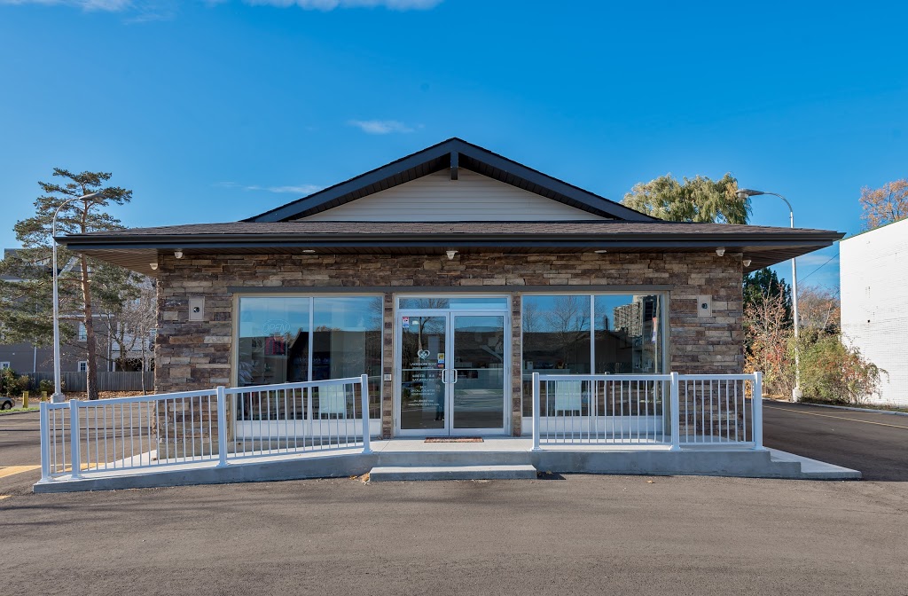 LAKESHORE ROAD ANIMAL HOSPITAL IN OAKVILLE ONTARIO | health | 2319 Lakeshore Rd W, Oakville, ON L6L 1H2, Canada | 2898370100 OR +1 289-837-0100