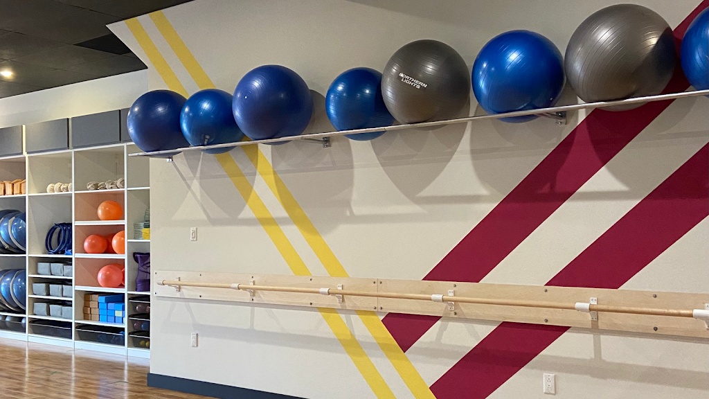 Studio Jüa | Barre + Pilates + Yoga + Formatting Forme | 1436 Bd du Curé-Labelle #106, Blainville, QC J7C 2P2, Canada | Phone: (450) 951-4951