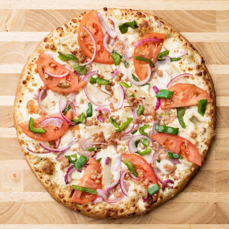 Robins Donuts & 241 Pizza | 121 Souxe Avenue south, Fort QuAppelle, SK S0G 1S0, Canada | Phone: (306) 332-0241