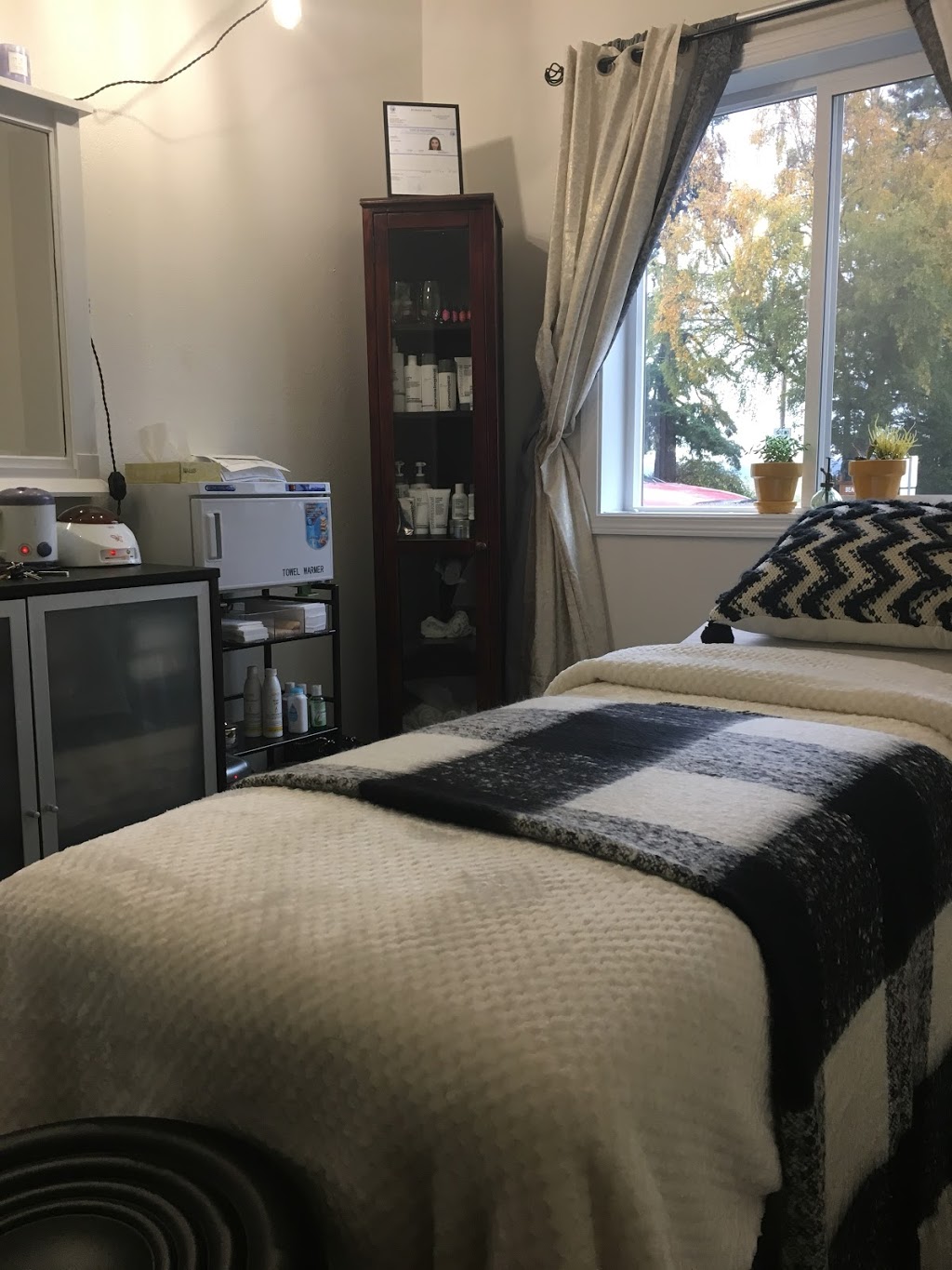 Neelam Rashid Beauty Clinic LLC | 7620 Birch Bay Dr, Blaine, WA 98230, USA | Phone: (360) 787-5847