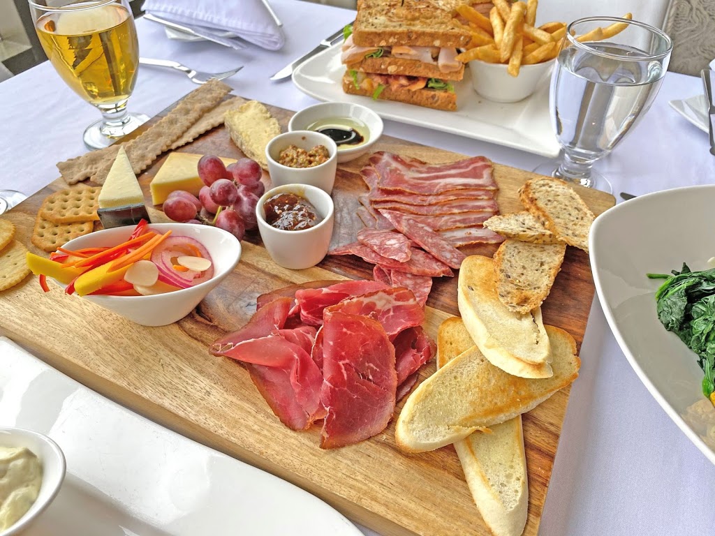 Crave Restaurant | 600 Hwy 7, Richmond Hill, ON L4B 1B2, Canada | Phone: (905) 881-2121