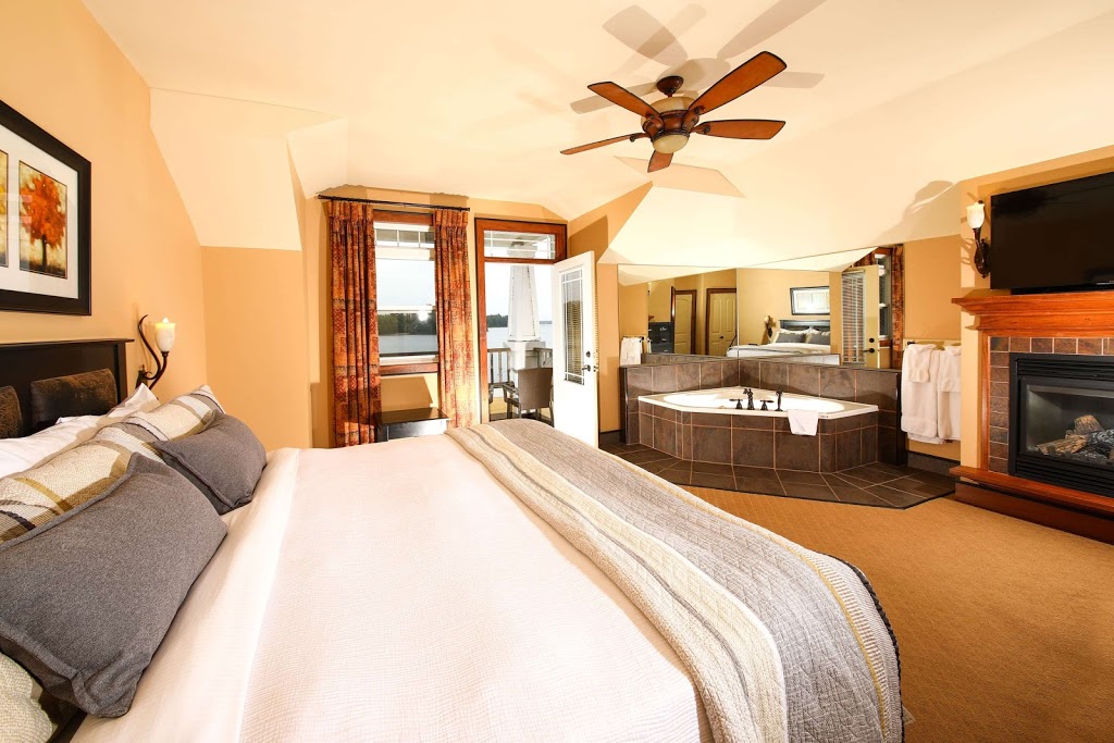 Bayview Wildwood Resort, Ascend Hotel Collection | 1500 Port Stanton Pkwy, Severn Bridge, ON P0E 1N0, Canada | Phone: (705) 689-2338