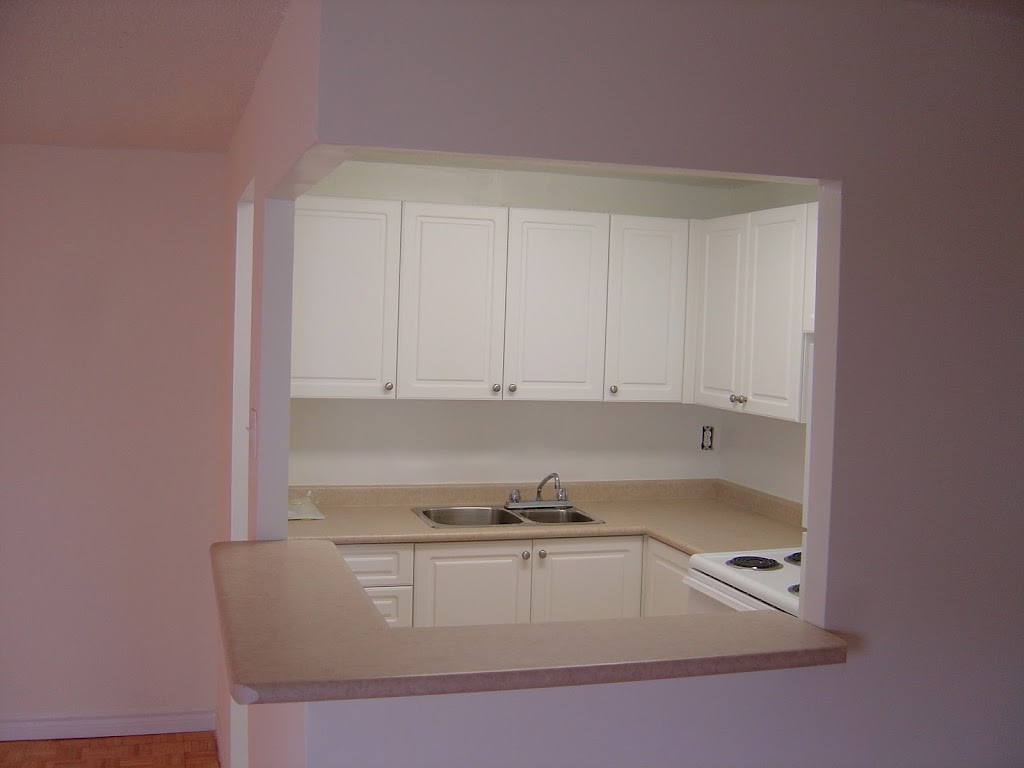 Horizon Apts The | 1060 Caven St #601, Mississauga, ON L5G 4J5, Canada | Phone: (905) 274-1229