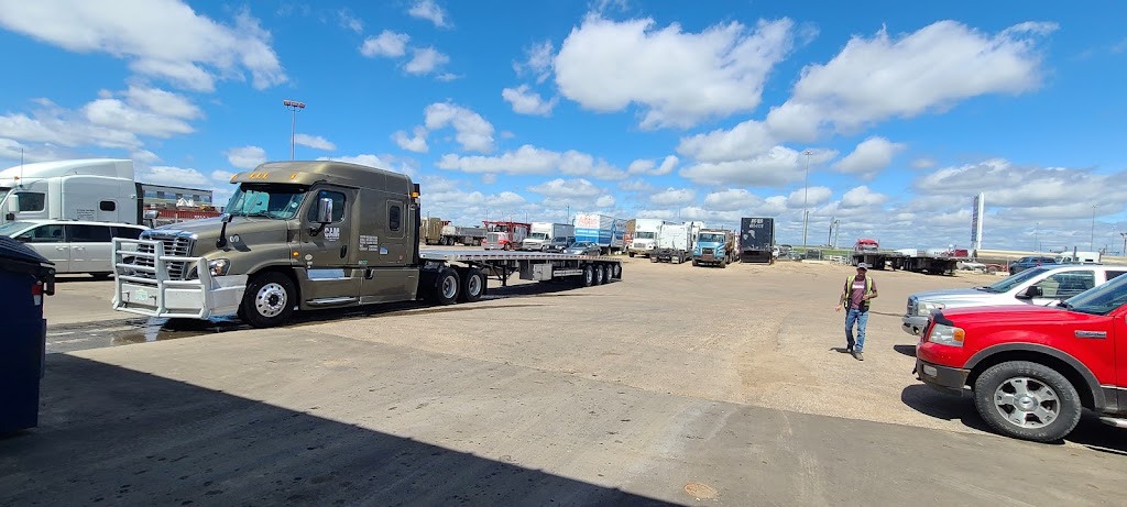 SK Truckwash | 28 Strathmoor Dr #101, Sherwood Park, AB T8H 2B6, Canada | Phone: (587) 729-1313