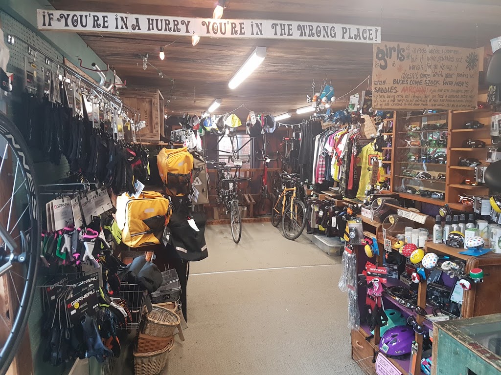 Bloomfield Bicycle Co | 225 Bloomfield Main St, Bloomfield, ON K0K 1G0, Canada | Phone: (613) 393-1060