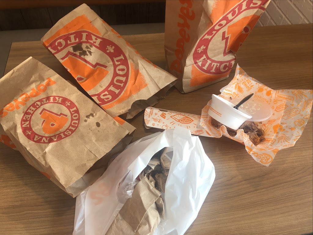 Popeyes Louisiana Kitchen | 10 John Birchall Rd A602, Richmond Hill, ON L4S 0B2, Canada | Phone: (905) 508-1599