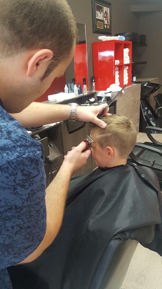 A Mans Zone 2 | 221 Cundles Rd E Unit 10, Barrie, ON L4M 6L5, Canada | Phone: (705) 727-1010