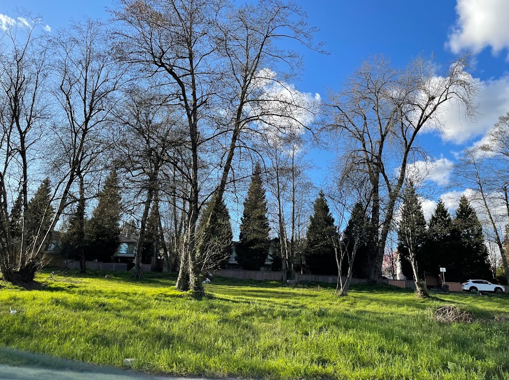 Dunwood Place Park | Colborne St, New Westminster, BC V3L 2A4, Canada | Phone: (604) 527-4567