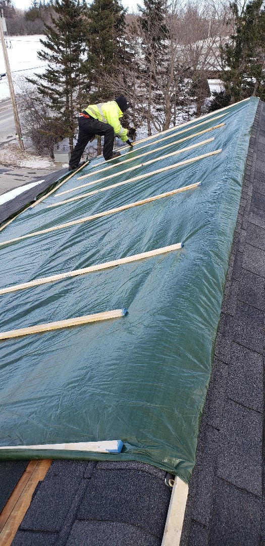 Feeney Roofing INC | 475 Lindsay Rd, Selwyn, ON K9J 0C5, Canada | Phone: (705) 934-3076