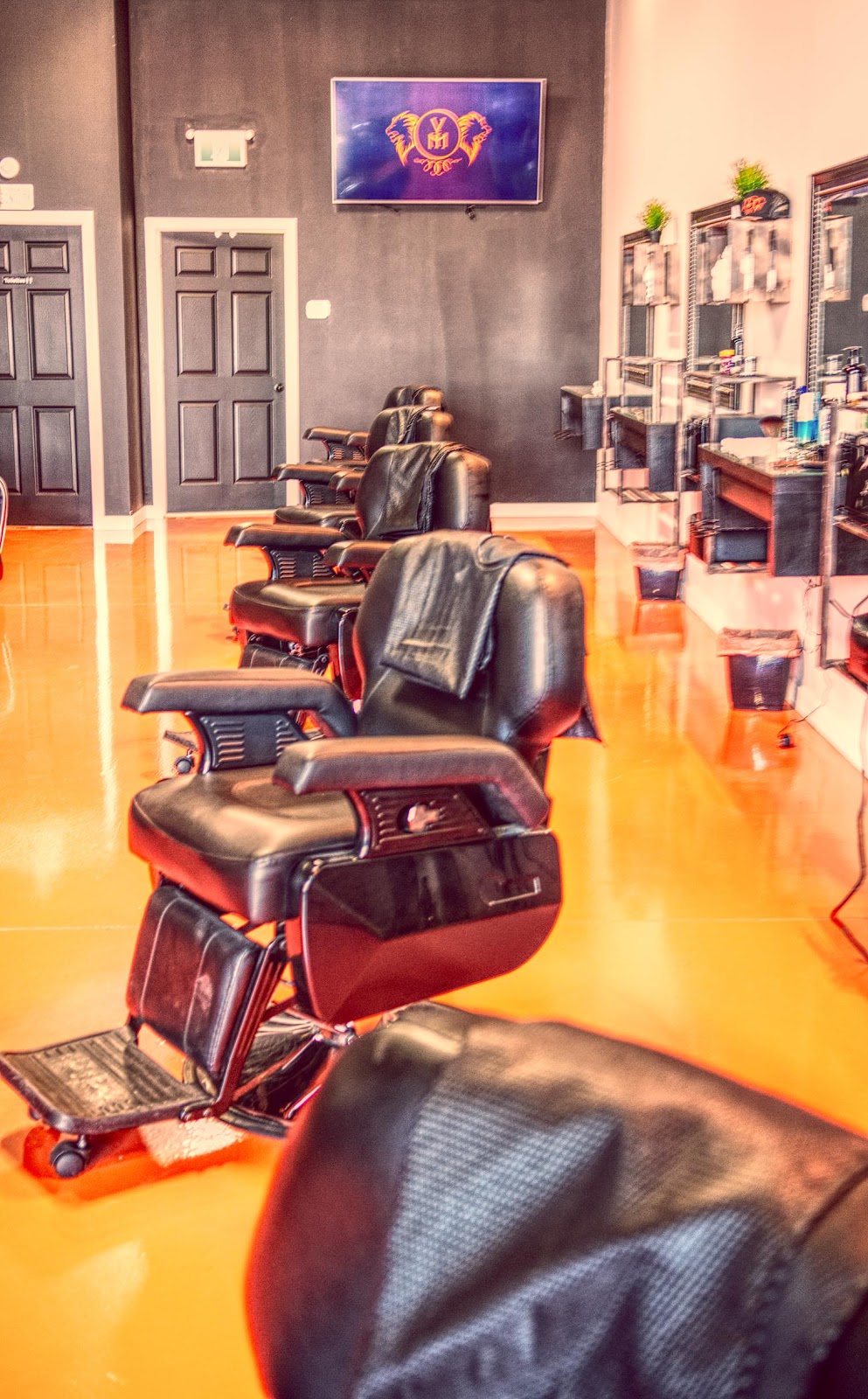 V&M Barbershop / Barbier | 2216 Bd du Curé-Labelle, Laval, QC H7T 1R1, Canada | Phone: (450) 680-1818